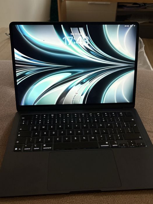 Macbook 13inch air m5 16RAM 1TB ЧИСТО НОВ
