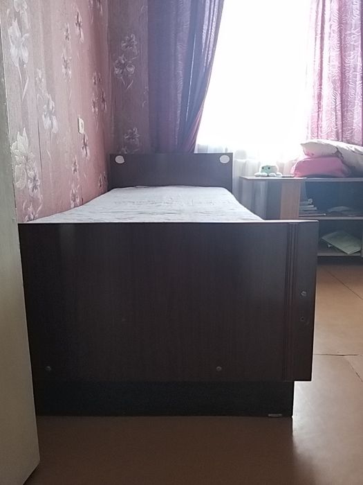 Кровать односпальная