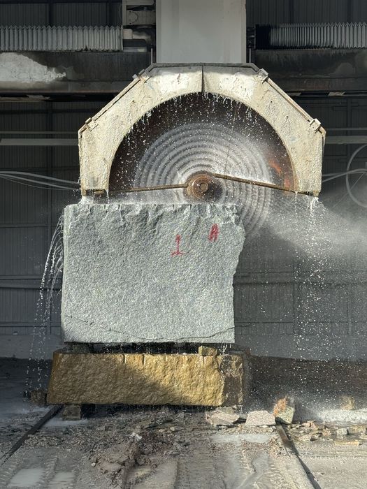 Granit Bruschatka Granit Sokol Granitnaya