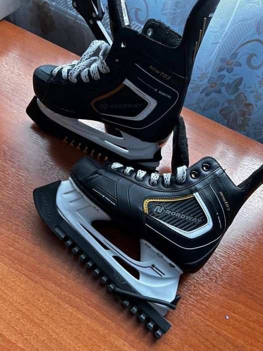 Продам коньки 36 р.