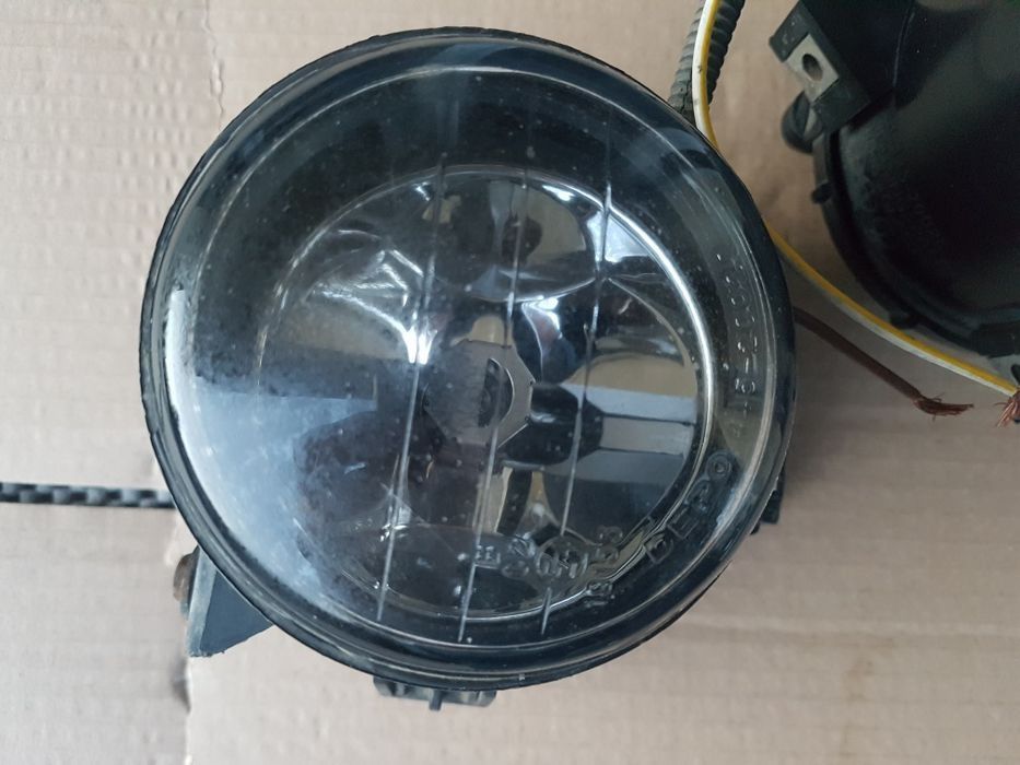 Proiectoare, 220 v si  12 v