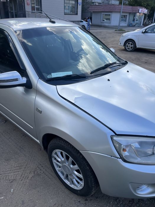 Lada Granta Автомобиль 16кл