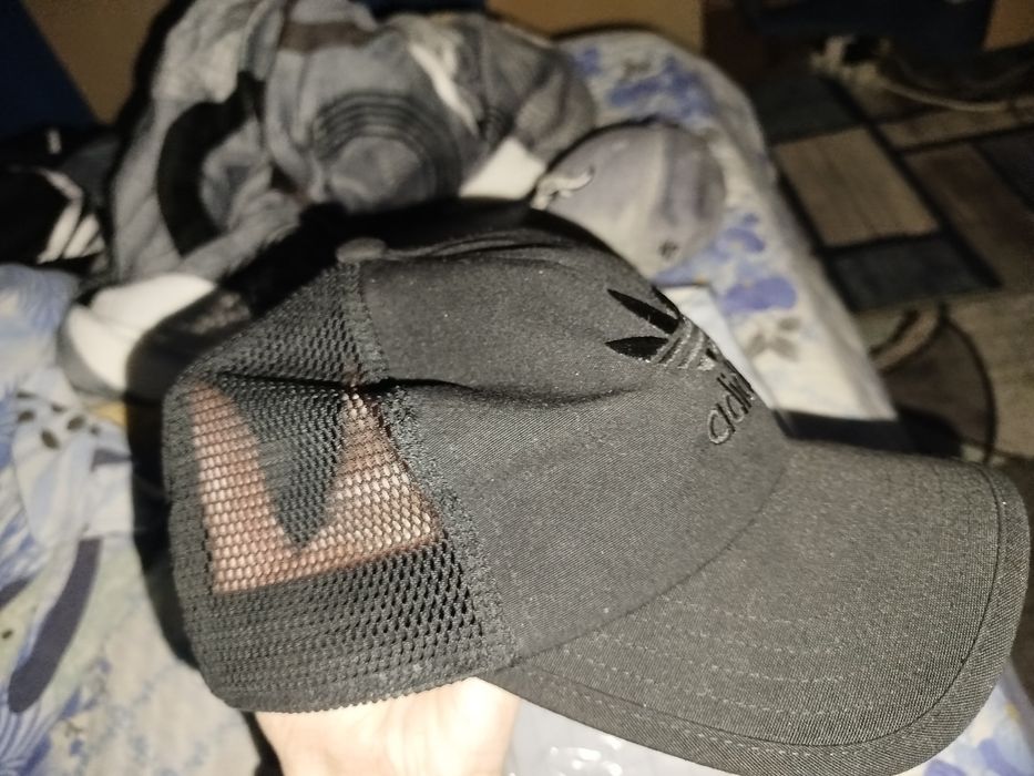 Vând Șapcă adidas black cu qr