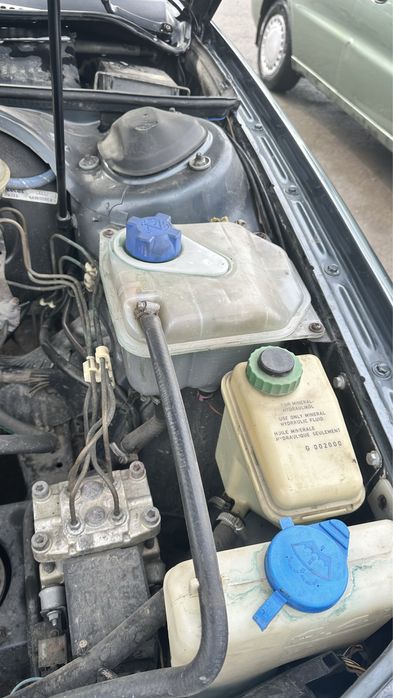 Подам ауди с4 хороши ташка