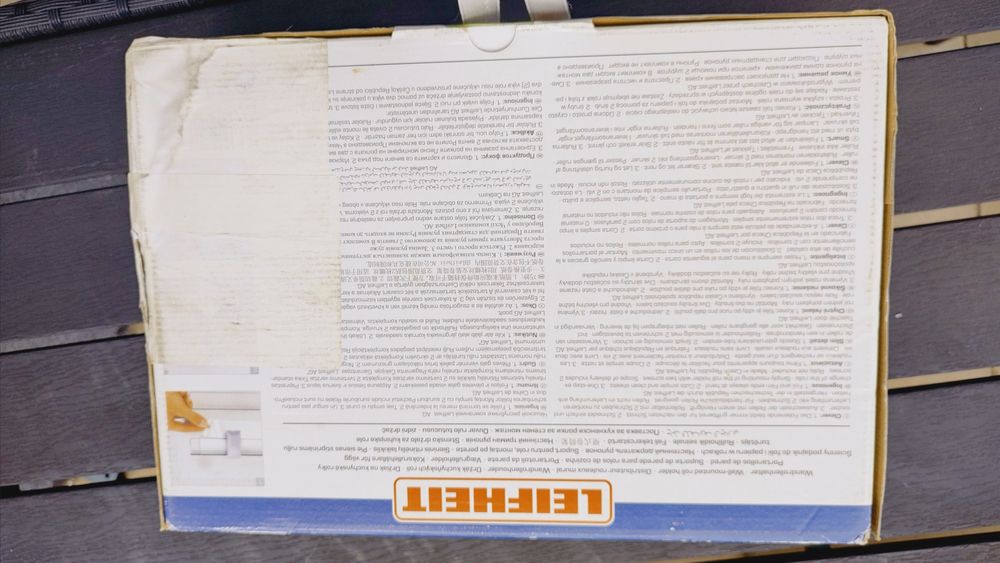 Стенен държач за кухненска хартия и два вида фолио