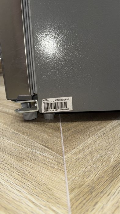 Продам морозильную камеру Midea