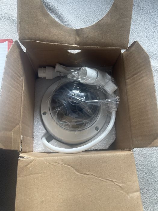 Camere supraveghere HIK VISION  2 bucati