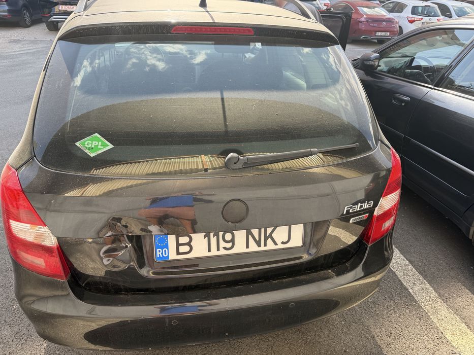 SKODA Fabia 2012 — imagine 5
