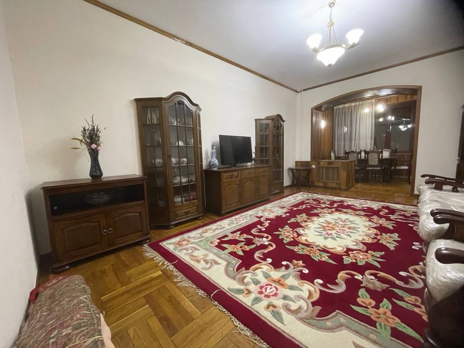 Аренда квартиры Цум 3/3/4