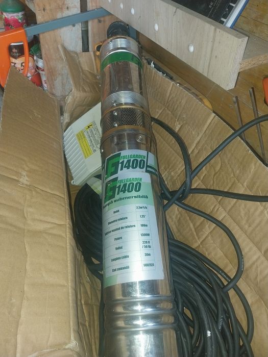 Pompa submersibila