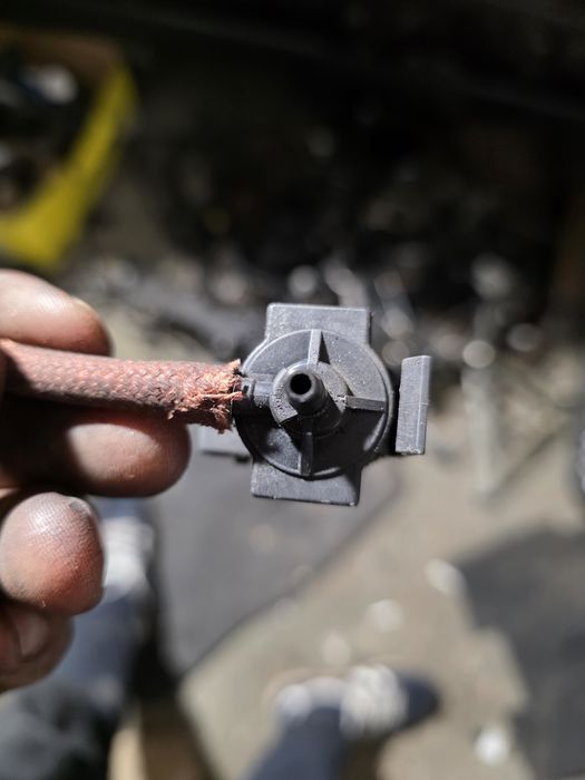 Вакуум клапани пирбург на турбо за BMW F10 f11 2.0d 2.5d 3.0d