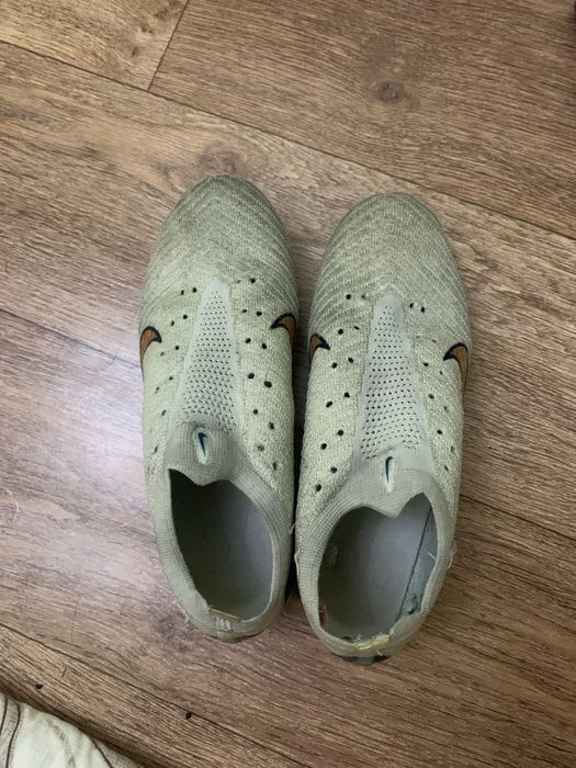 Продаются бутсы размер 37,5