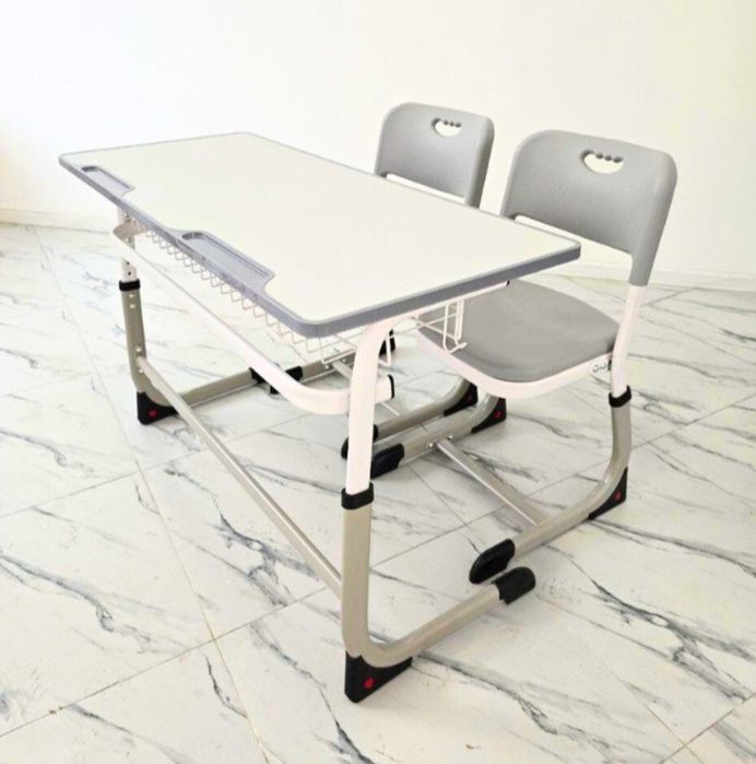Парты регулируемые по высоте.