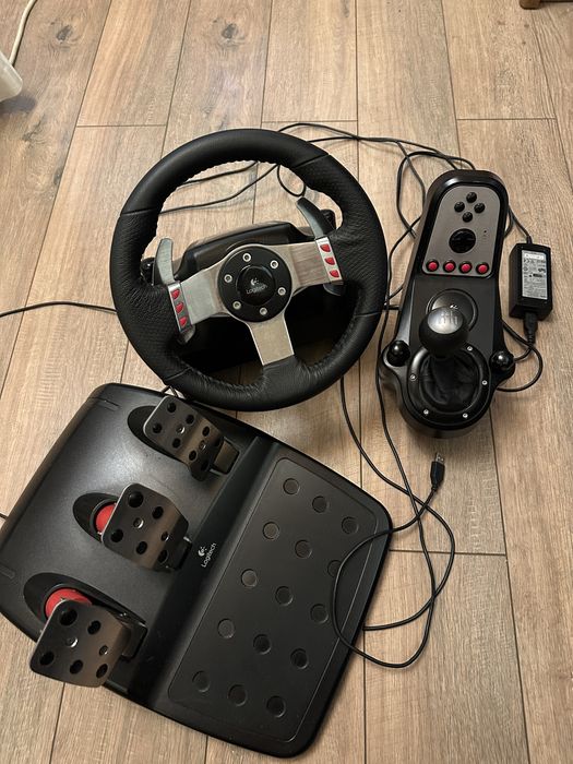 Logitech G27 в безупречно състояние