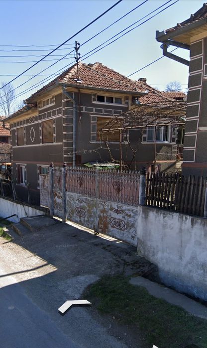 Casă +anexă  de vânzare Suncuius