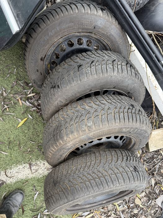 Cauciucuri iarna 195 65 r15