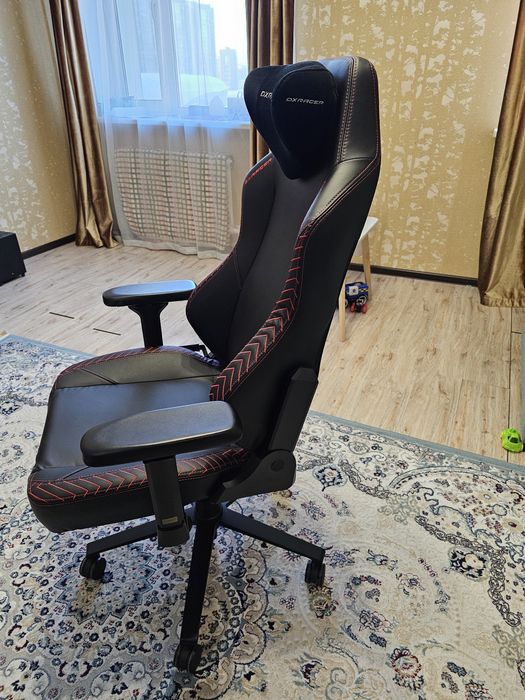 Игровое кресло Dxracer Craft