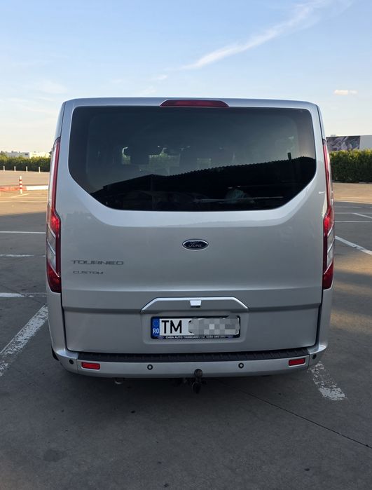 Ford Tourneo Custom L2 8+1