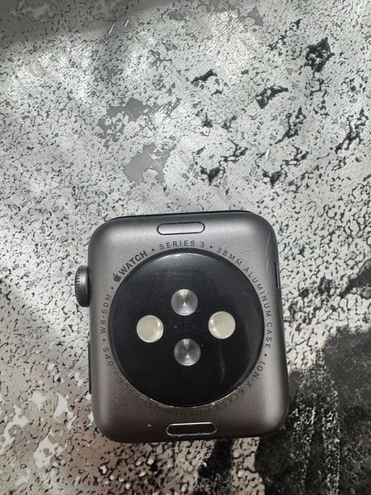 Apple watch 3 в хорошем состоянии