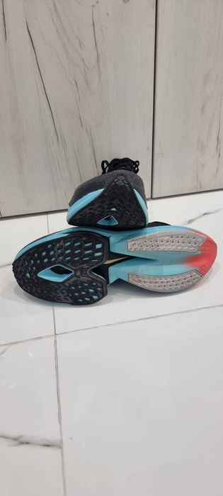 Маратонки Nike номер 45