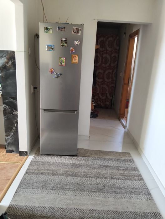 Vând apartament sau schimb cu casa