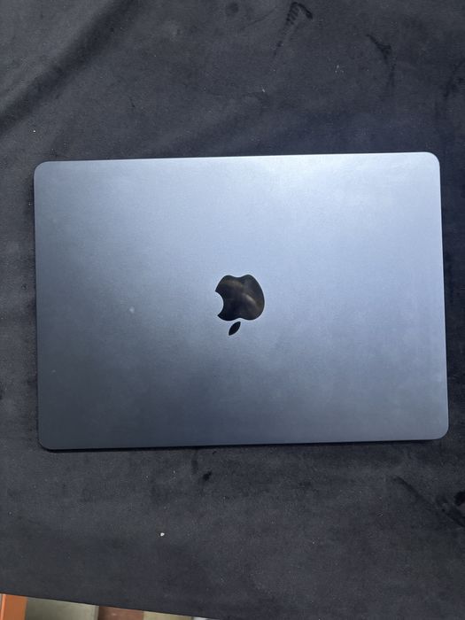 MacBook Air 13 m3 2024