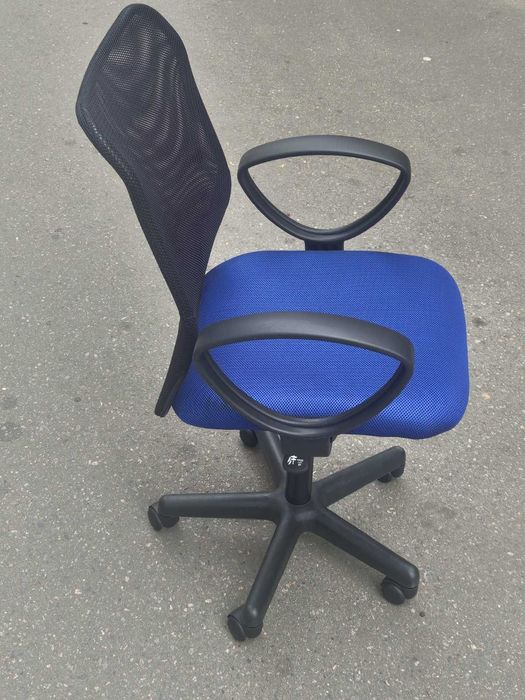 Офис стол чисто нов