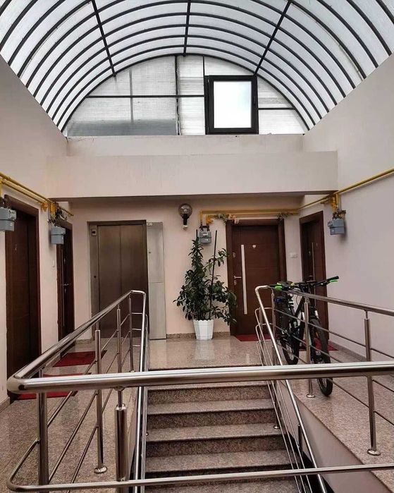 Inchiriez apartament cu 2 camere in bloc nou
