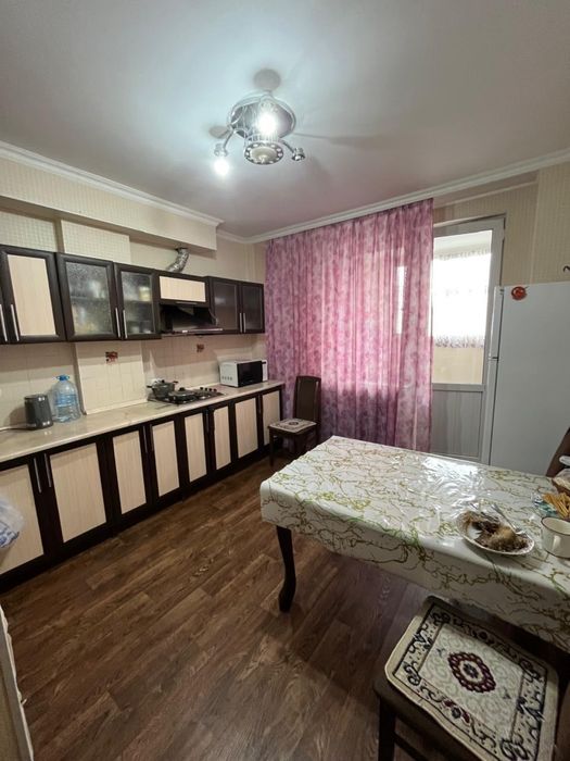 Сдаю комнату по ул Абая 8