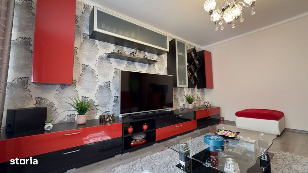 Apartament 4 camere, etaj intermediar, zona CET – ideal pentru famil