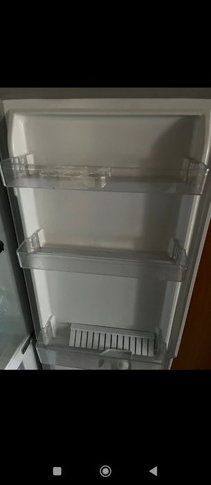 Холодильник белый