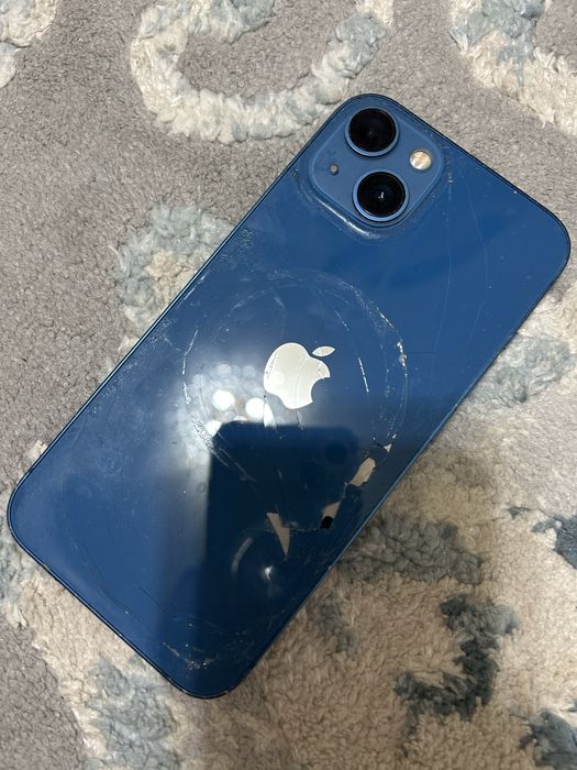 Продам айфон 13