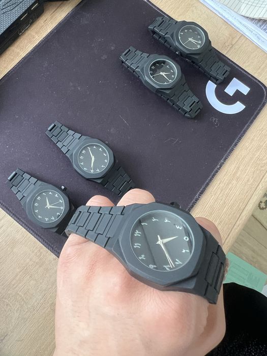 Часы арабские.