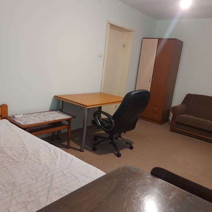 Dau in chirie apartament cu 3 camere Tudor