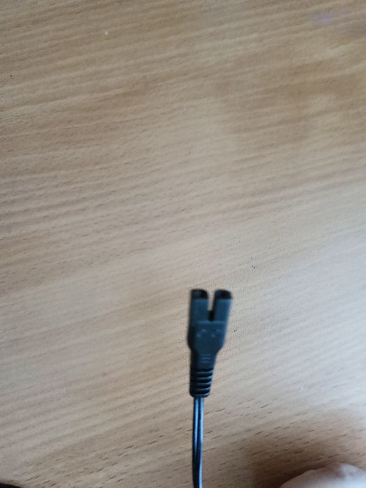 Продам зарядку .