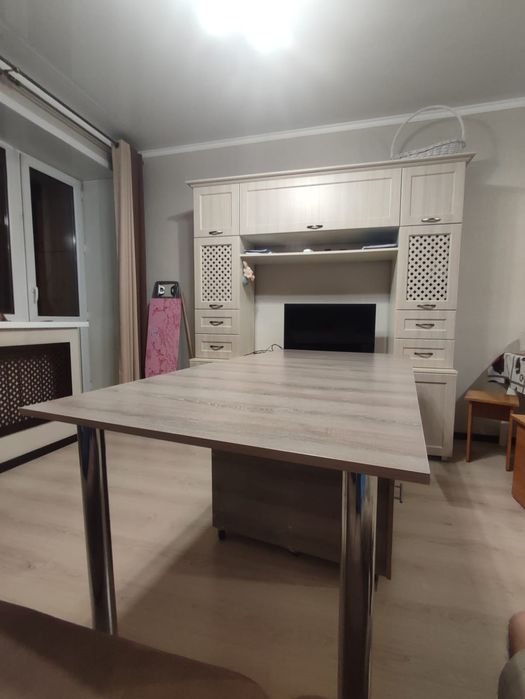 Продам стол раздвижной