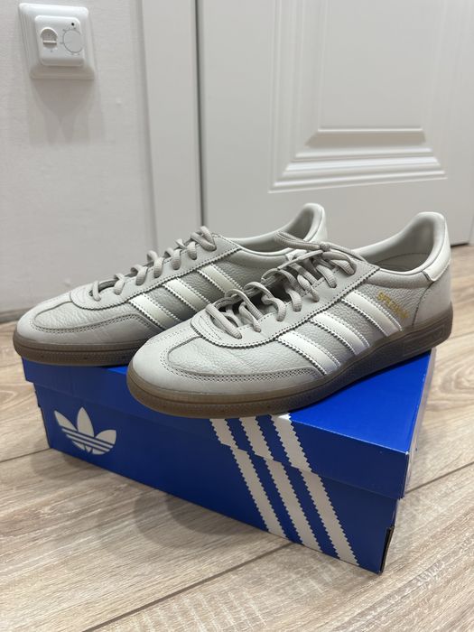 новые Adidas Handball Spezial кроссовки