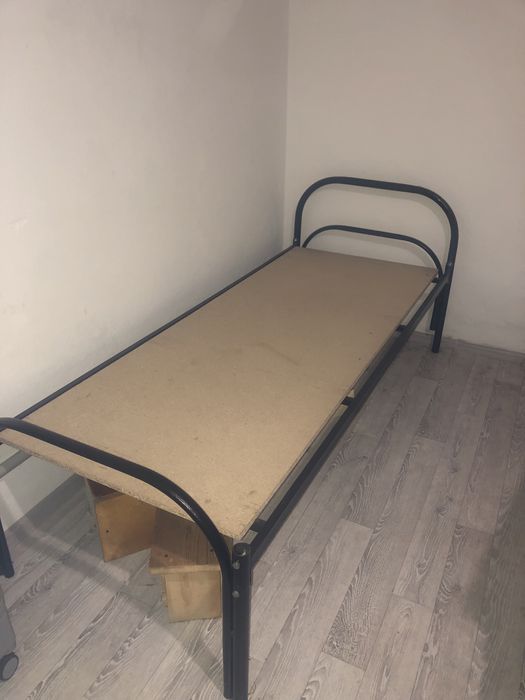Кровать железная