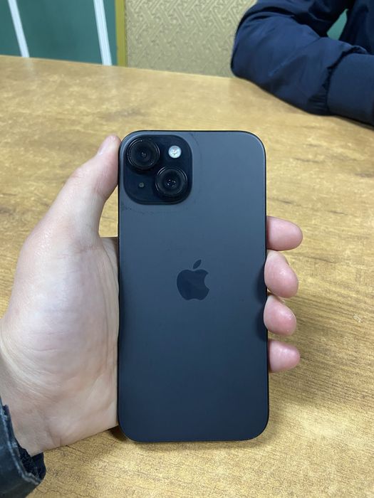 iPhone 15, 256 gb, 79%.