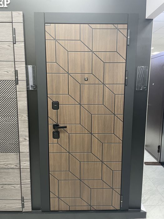 Металлические двери со склада