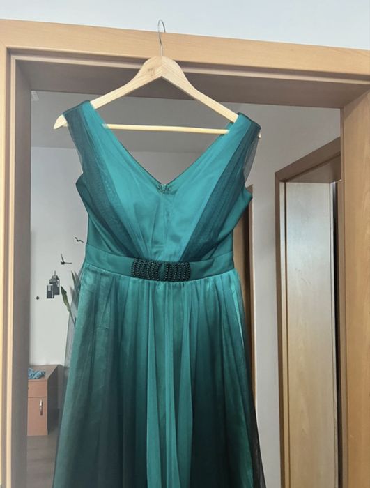 Vand rochie de ocazie