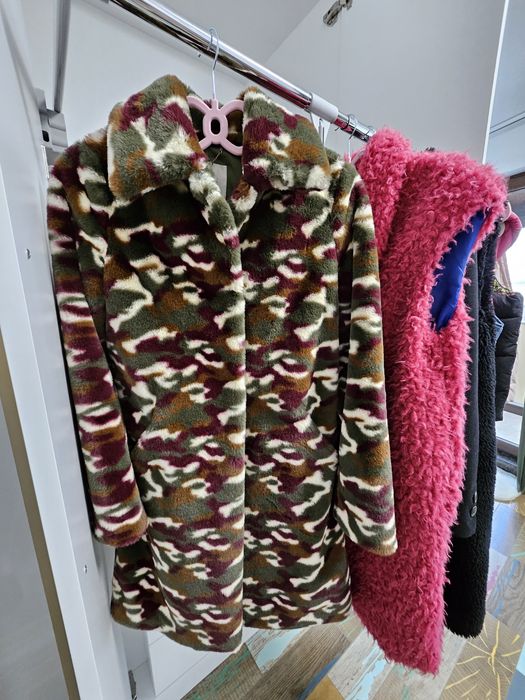 Палто с косъм Guess XS