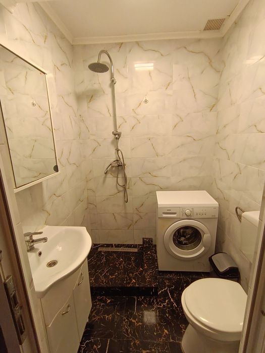 Închiriez apartament