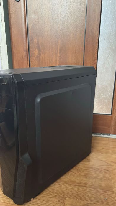 Гейминг компютър RX 580 / Ryzen / 16GB RAM