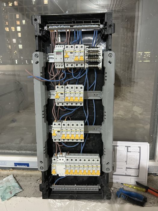 Электрик, Электромонтажные работы