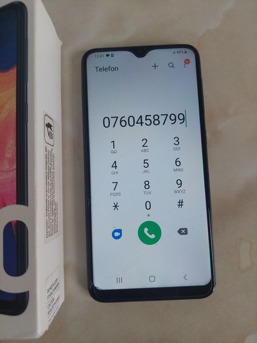 Vând Samsung Galaxy A10 [la cutie] [perfect funcțional] //poze reale