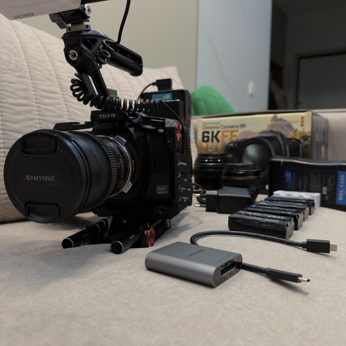 Продам кинокамеру Blackmagic Design BMPCC 6K Full Frame.