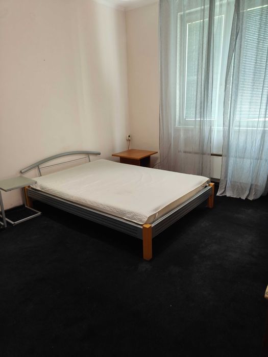 Дава се под наем Двустаен апартамент в София, Център - 50 кв.м за 448.8 € - Снимка #2