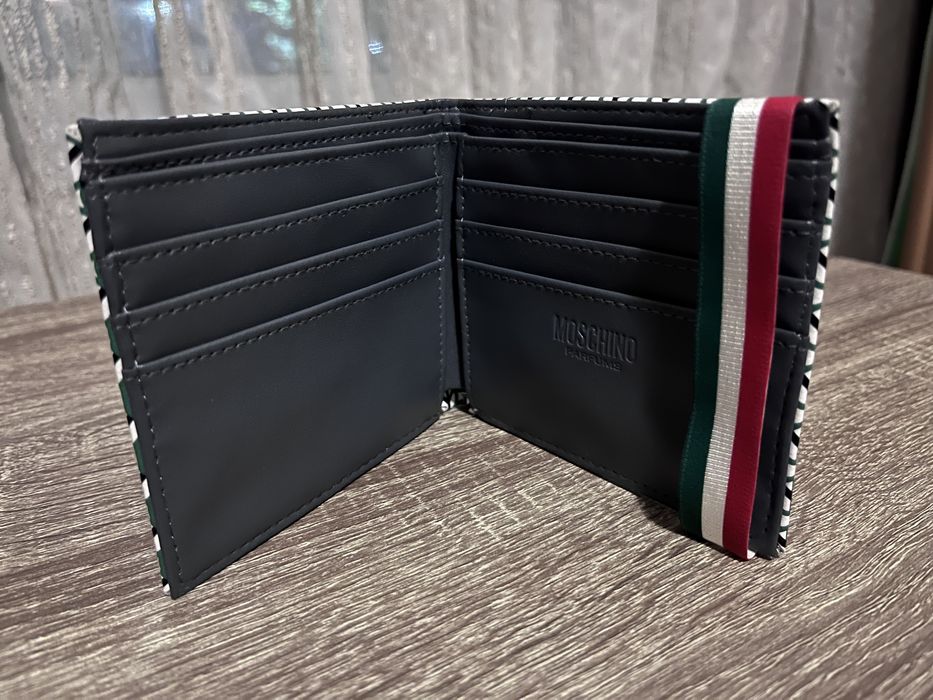 Portmoneu Moschino