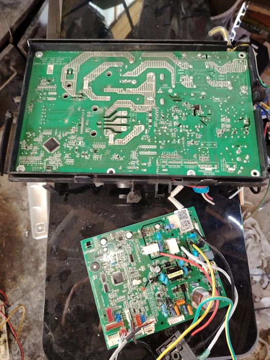 Haier вътрешна и външна платка работещи